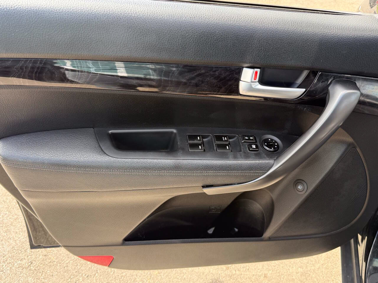 Used 2014 Kia Sorento LX AWD/4WD image 8