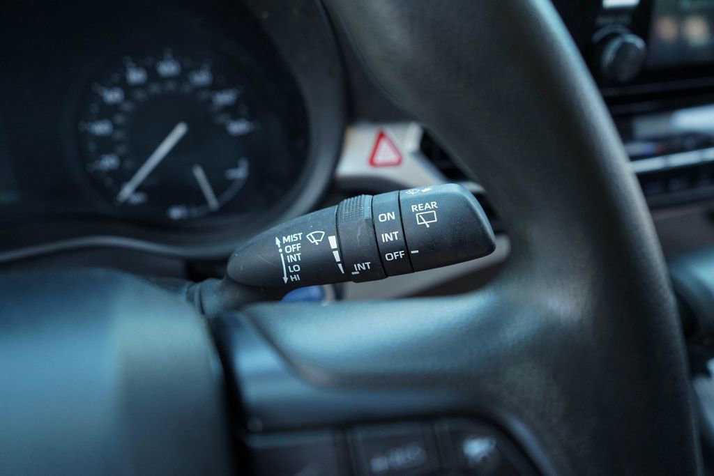 Used 2024 Toyota Sienna LE image 29