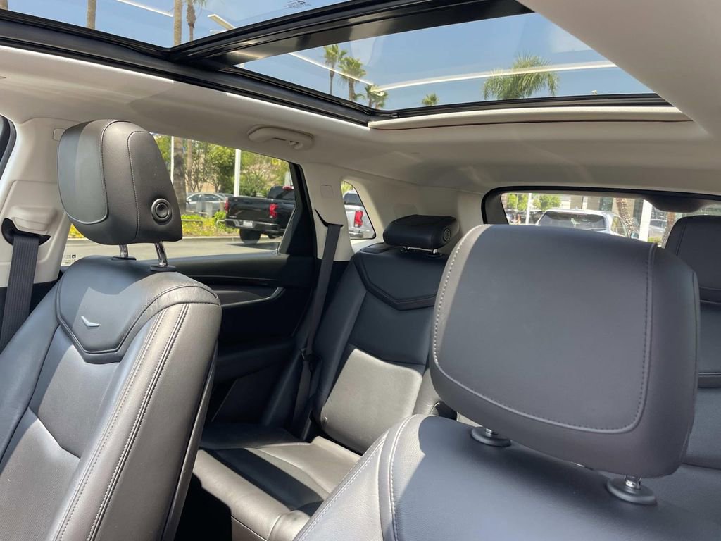 Used 2017 Cadillac XT5 Luxury w/ Driver Awareness Package FWD image 20