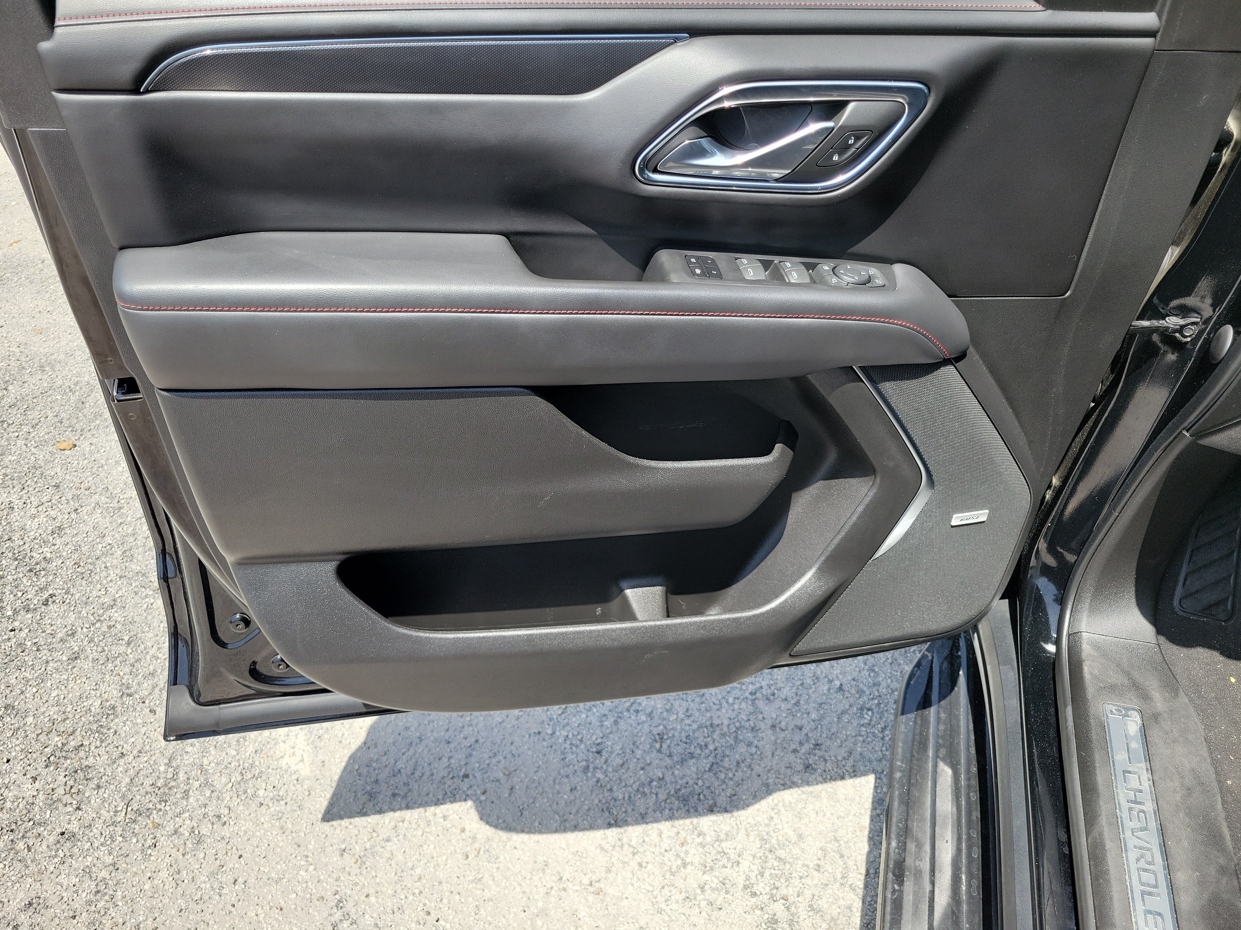 Used 2023 Chevrolet Suburban RST w/ Luxury Package RWD image 24