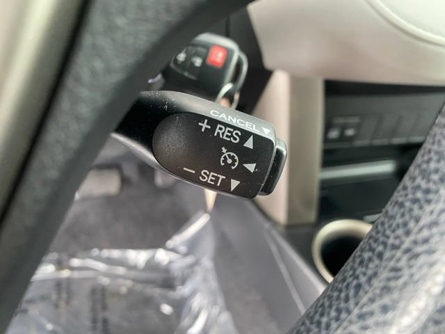 Used 2013 Toyota RAV4 LE AWD/4WD image 18