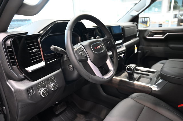 New 2026 GMC Sierra 1500 SLT w/ SLT Premium Plus Package AWD/4WD image 22