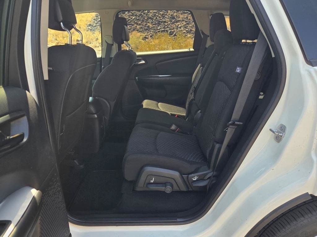 Used 2015 Dodge Journey SXT w/ Flexible Seating Group FWD image 12