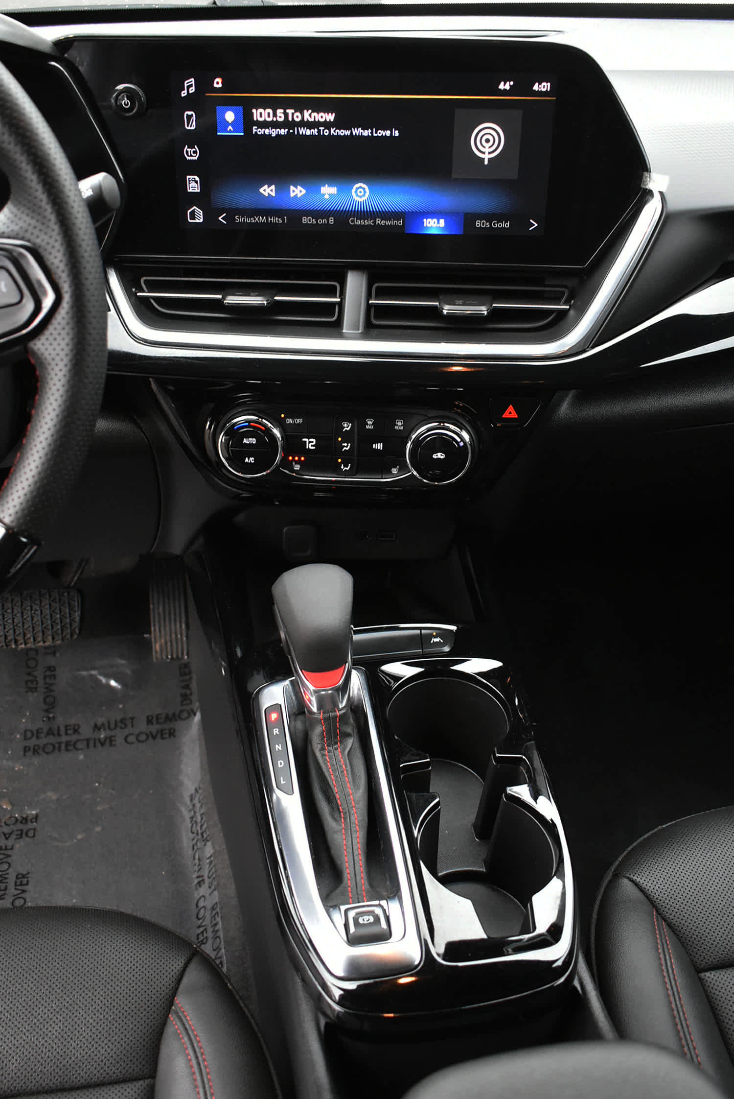 Used 2025 Chevrolet Trax RS w/ Sunroof Package image 16