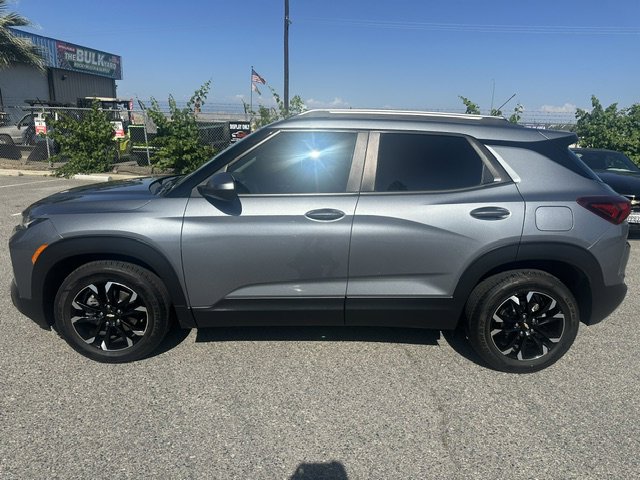 Used 2021 Chevrolet TrailBlazer LT FWD image 3