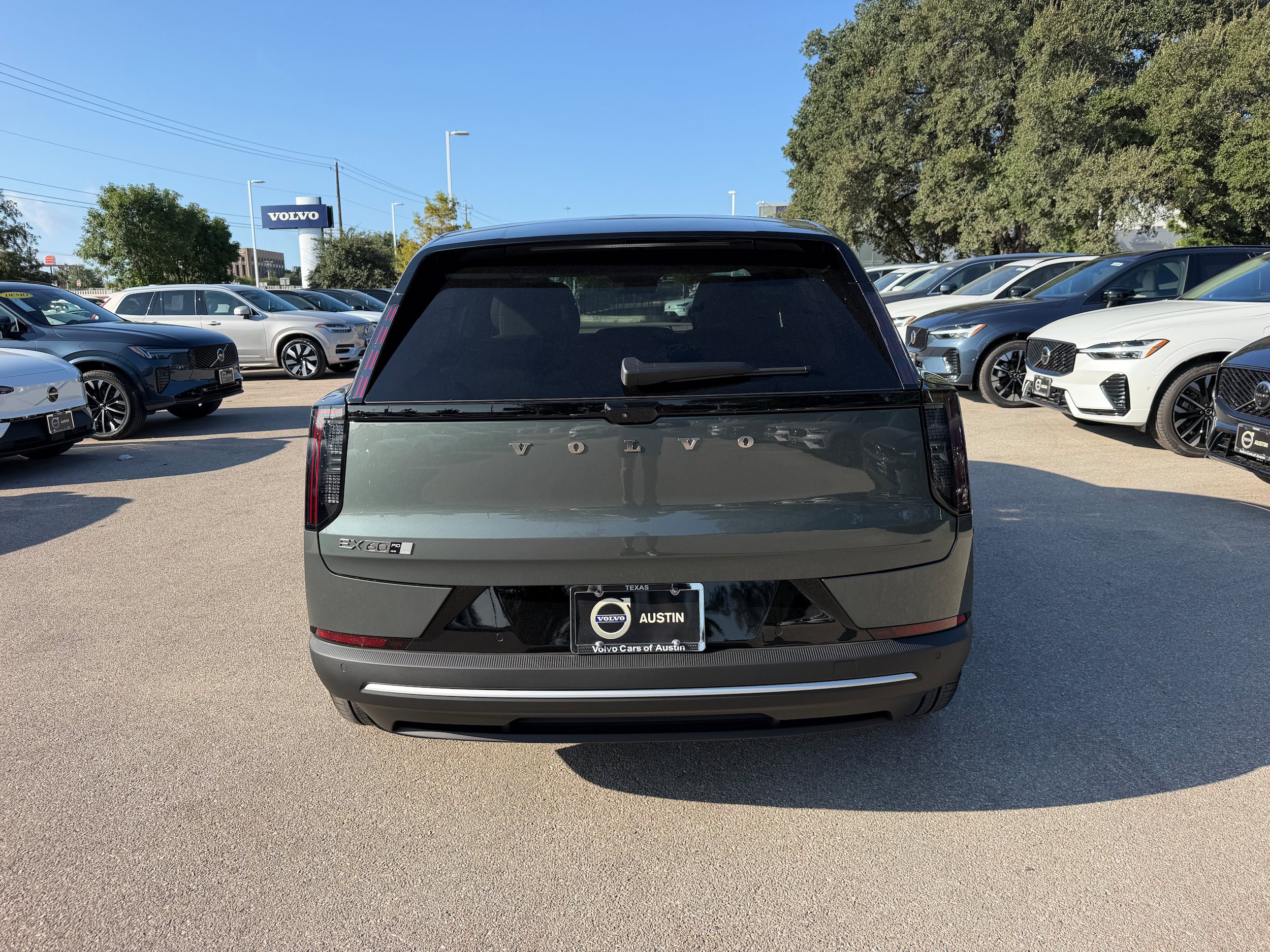 New 2027 Volvo EX60 Ultra AWD/4WD image 6