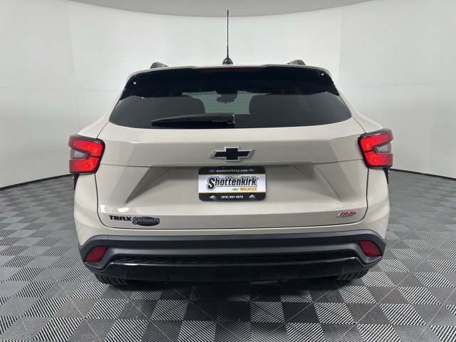 New 2026 Chevrolet Trax RS w/ Sunroof Package image 4
