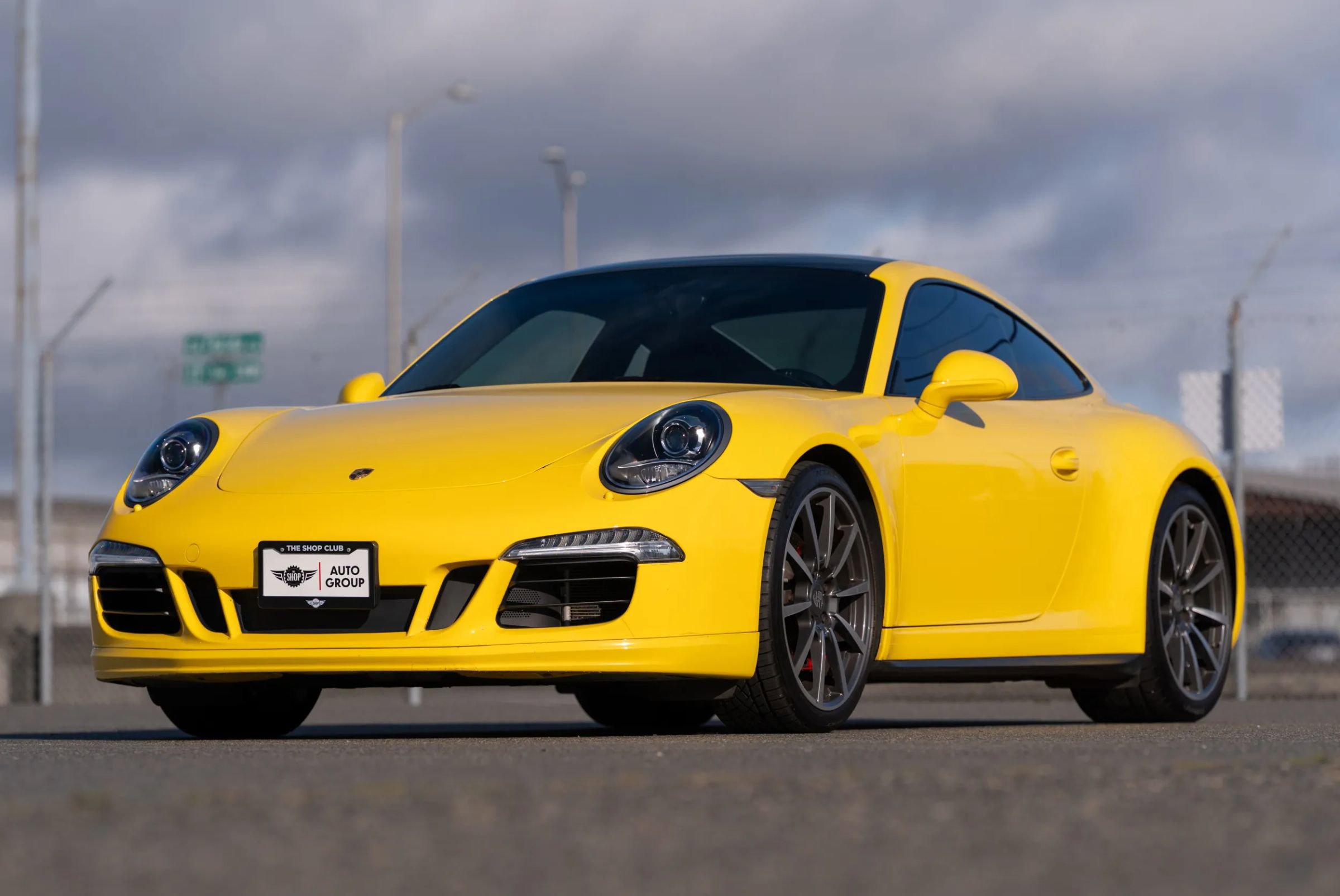 Used 2014 Porsche 911 Carrera 4S image 16