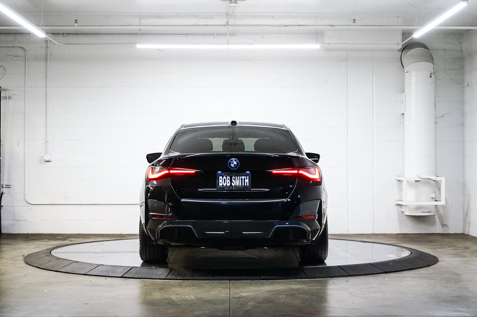 Used 2023 BMW i4 eDrive40 w/ M Sport Package RWD image 5
