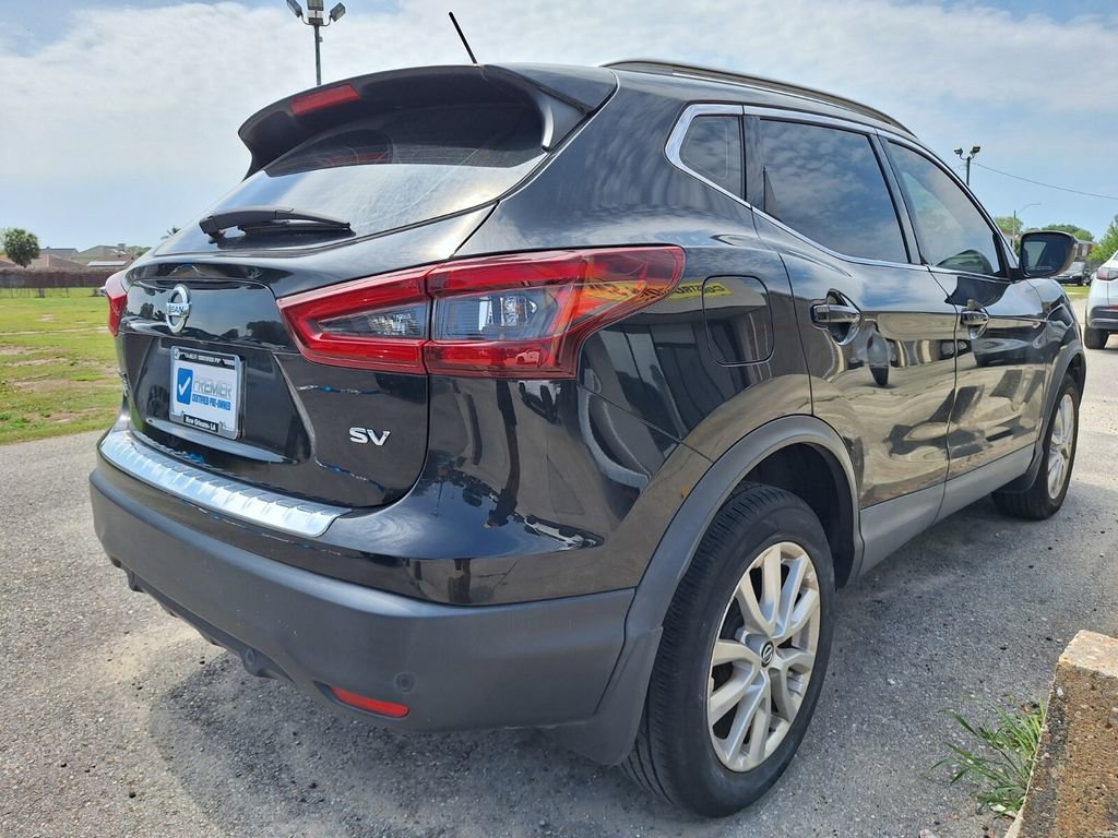 Used 2021 Nissan Rogue Sport SV FWD image 3