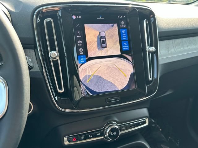 Certified 2024 Volvo XC40 B5 Plus w/ Protection Package Premier AWD/4WD image 22