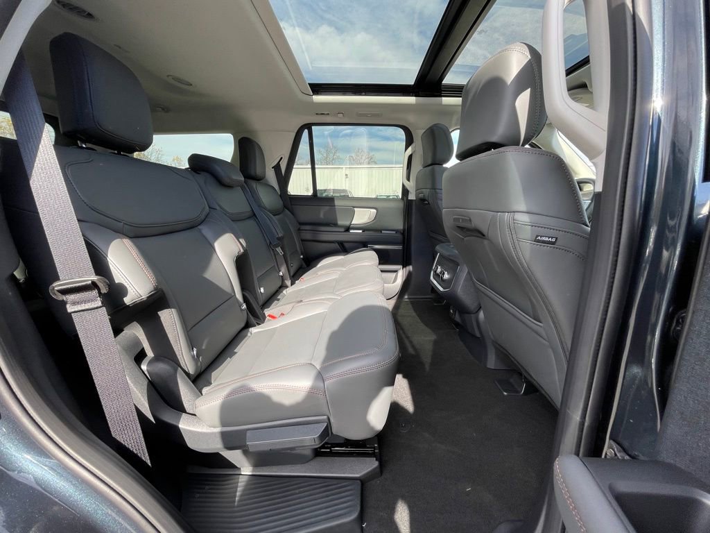 New 2025 Ford Expedition Active image 24