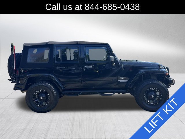 Used 2015 Jeep Wrangler Unlimited Sahara w/ Connectivity Group AWD/4WD image 4