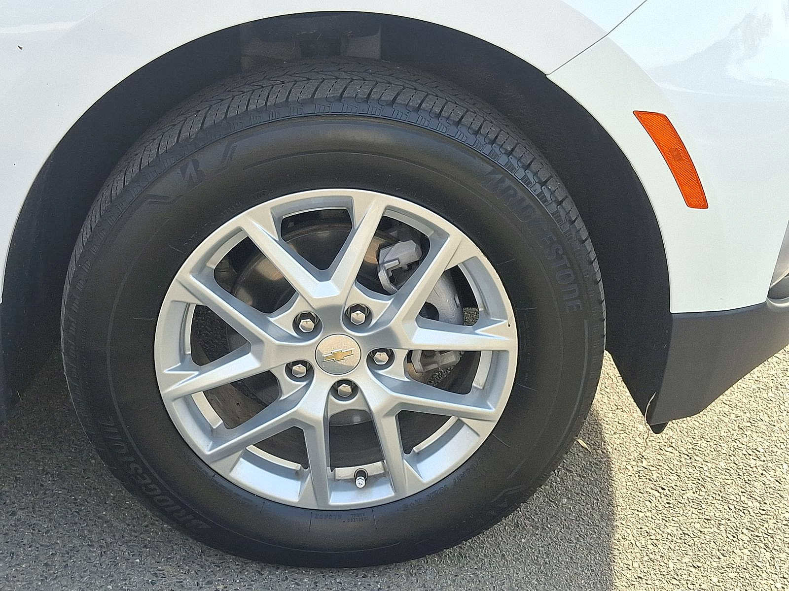 Used 2024 Chevrolet Equinox LT image 24