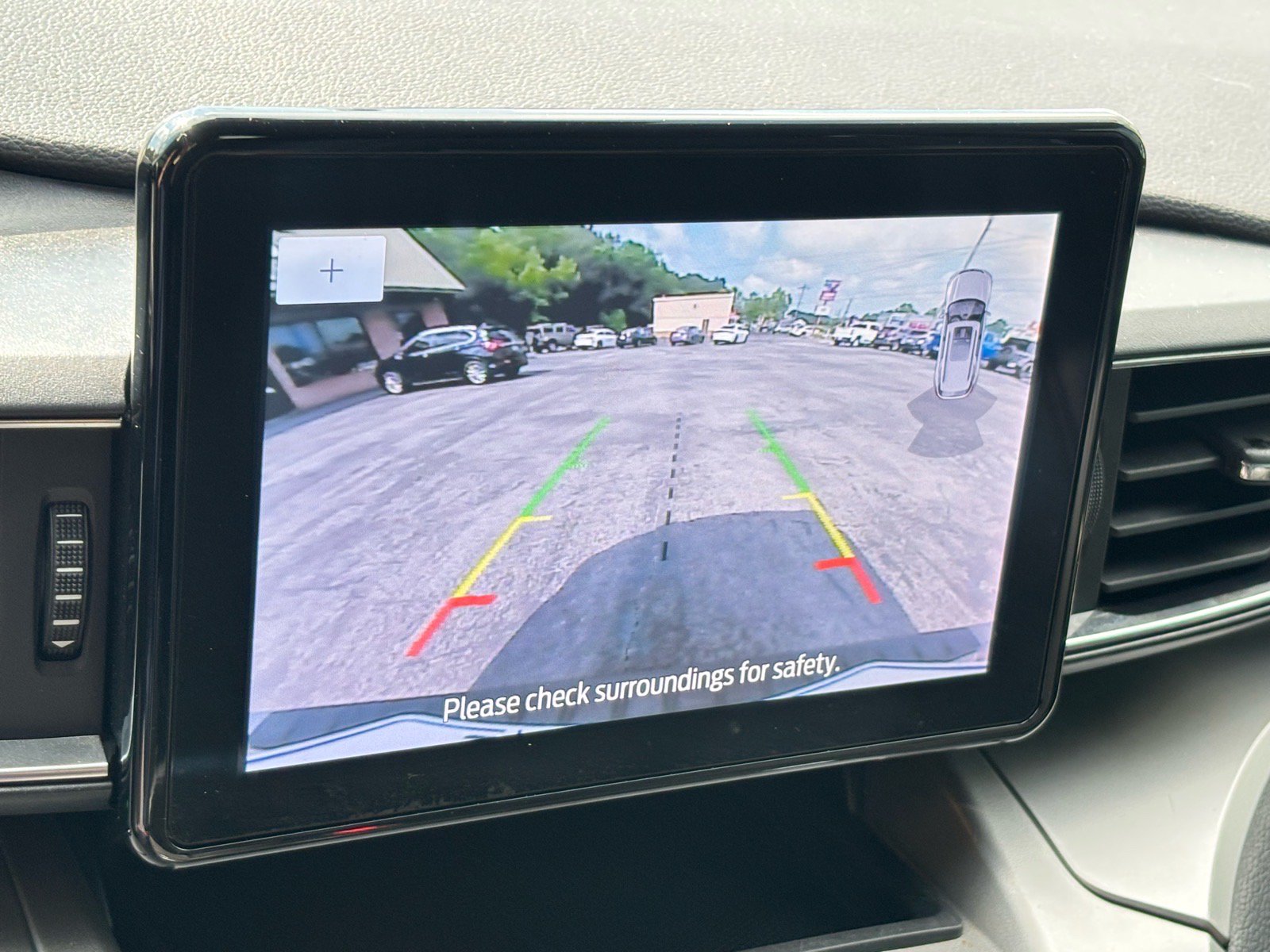 Used 2021 Ford Explorer XLT w/ Equipment Group 202A RWD image 15