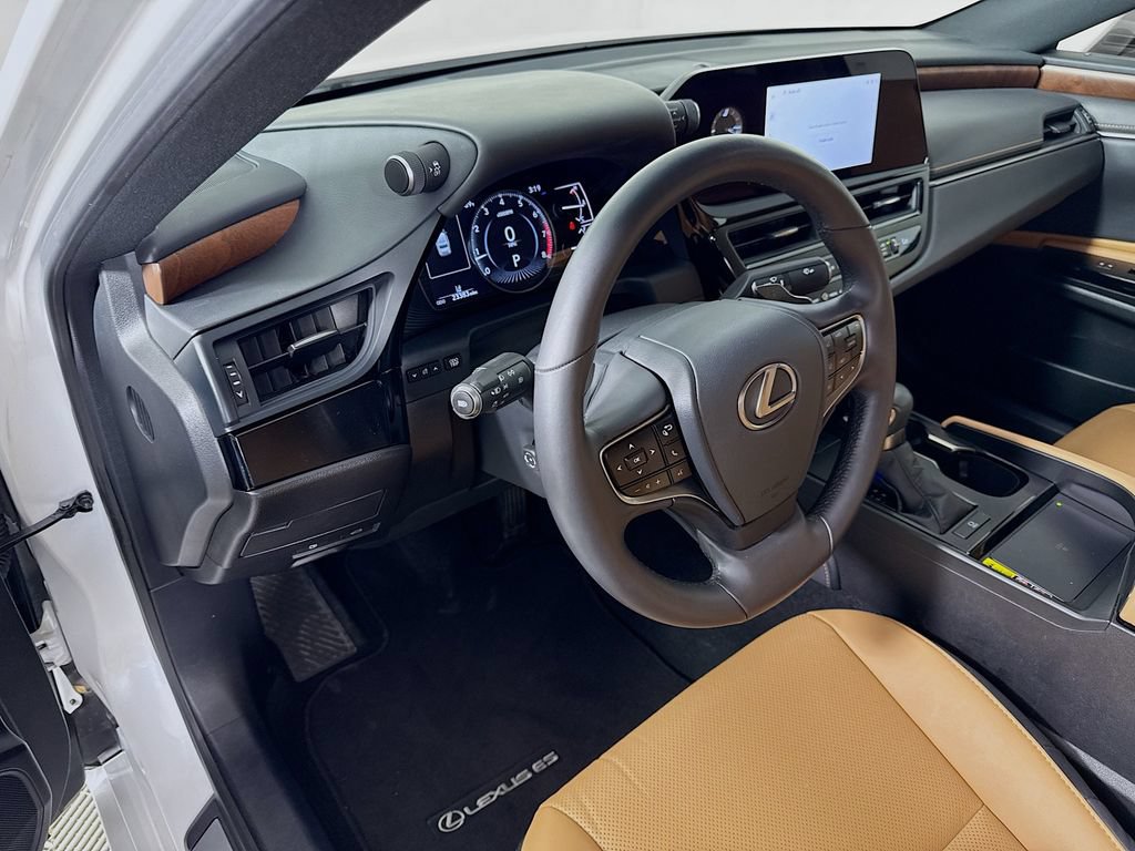 Used 2024 Lexus ES 350 w/ Premium Package FWD image 9