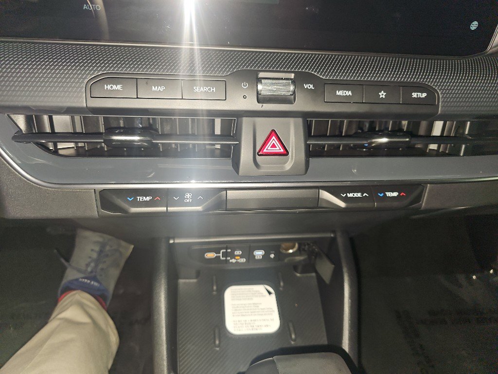 New 2025 Kia K4 GT-Line image 17
