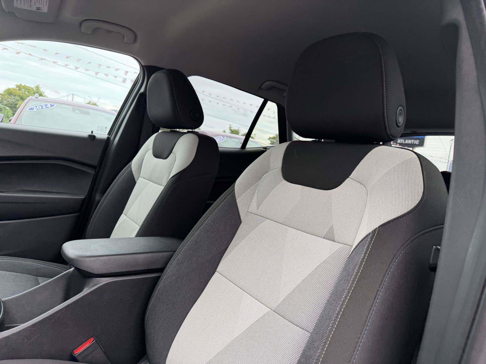Used 2024 Chevrolet Trax LS w/ LS Convenience Package FWD image 18