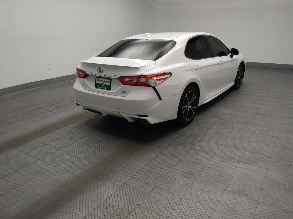 Used 2020 Toyota Camry SE w/ Convenience Package FWD image 9