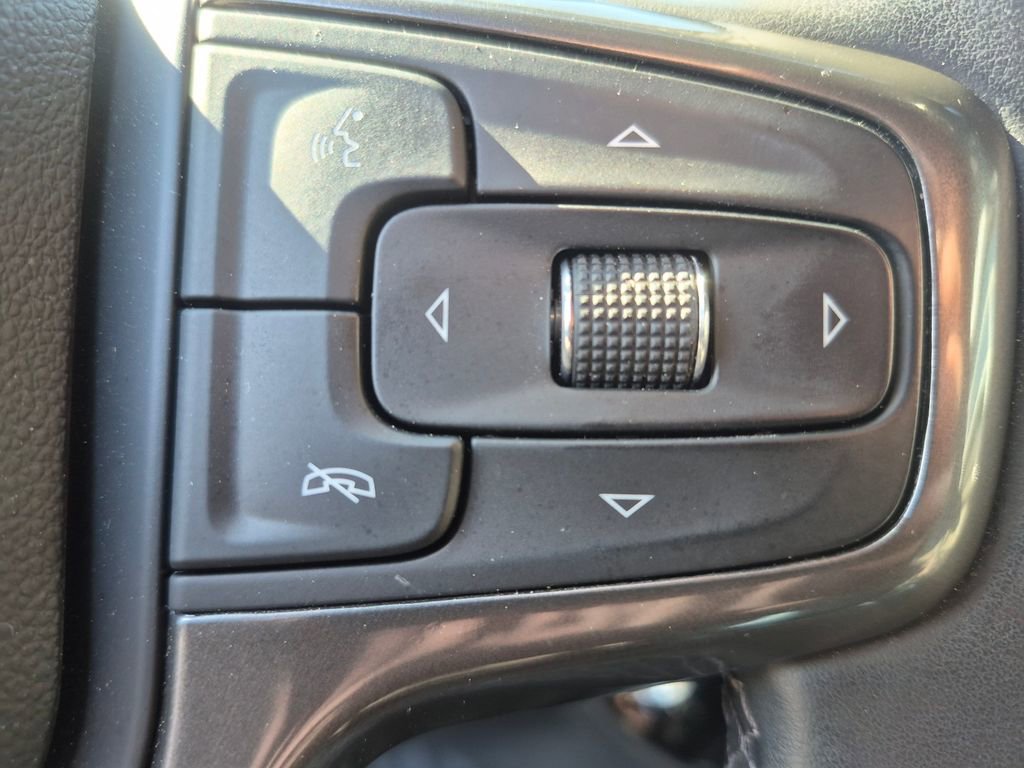 Used 2025 Chevrolet Silverado 2500 ZR2 w/ Technology Package AWD/4WD image 31