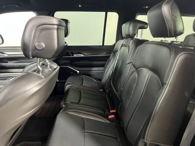 Used 2023 Jeep Wagoneer Series II w/ HD Trailer Tow Package image 26