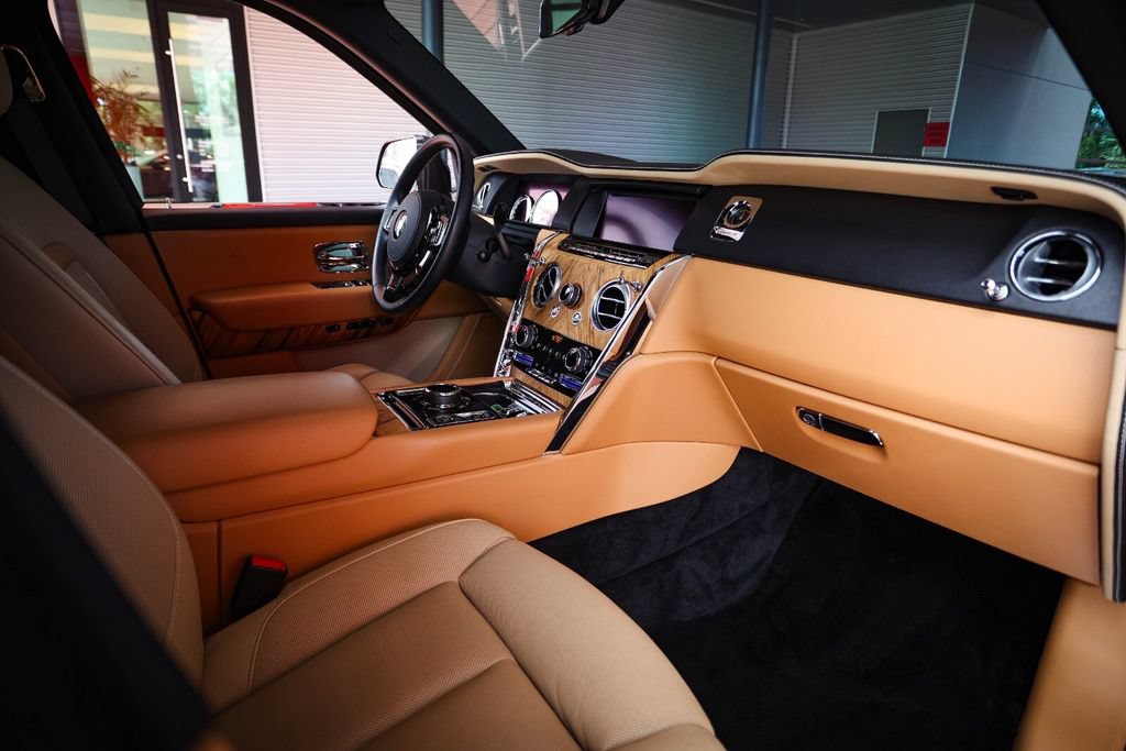 Used 2022 Rolls-Royce Cullinan AWD/4WD image 51