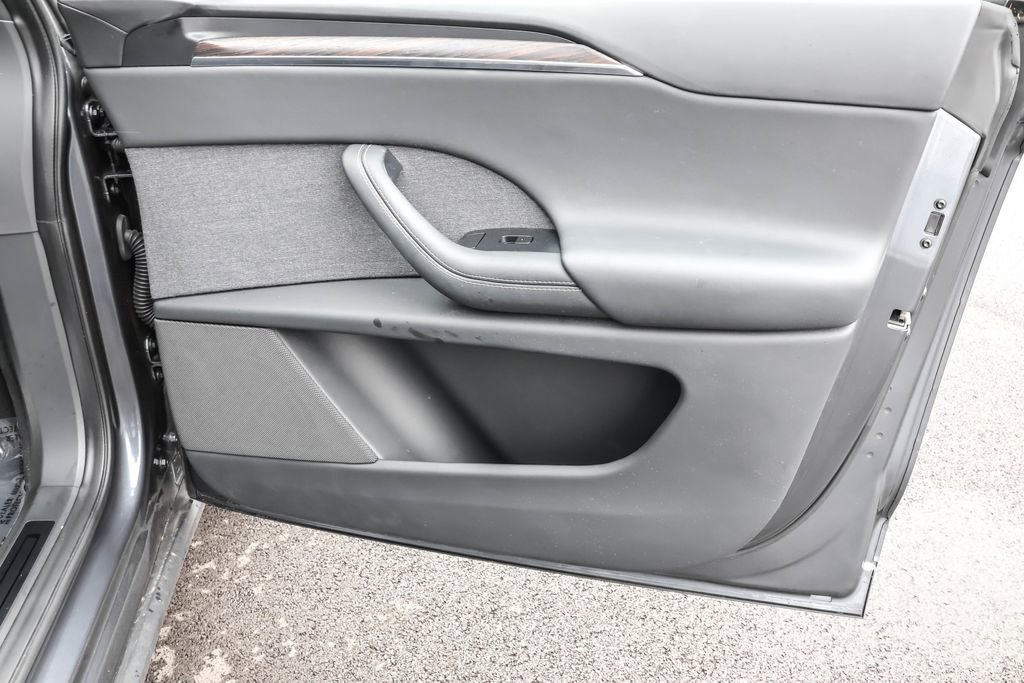 Used 2023 Tesla Model X image 35