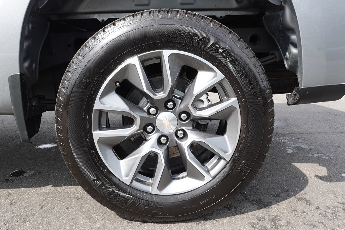 Used 2024 Chevrolet Silverado 1500 LT AWD/4WD image 55