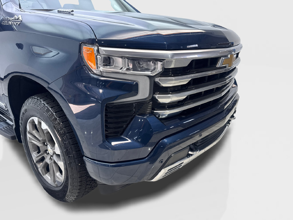 Used 2023 Chevrolet Silverado 1500 High Country w/ Technology Package AWD/4WD image 19
