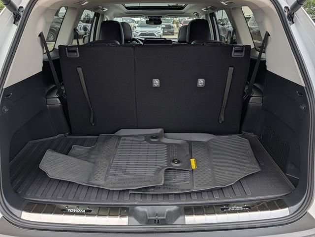 Used 2025 Toyota Grand Highlander FWD image 30