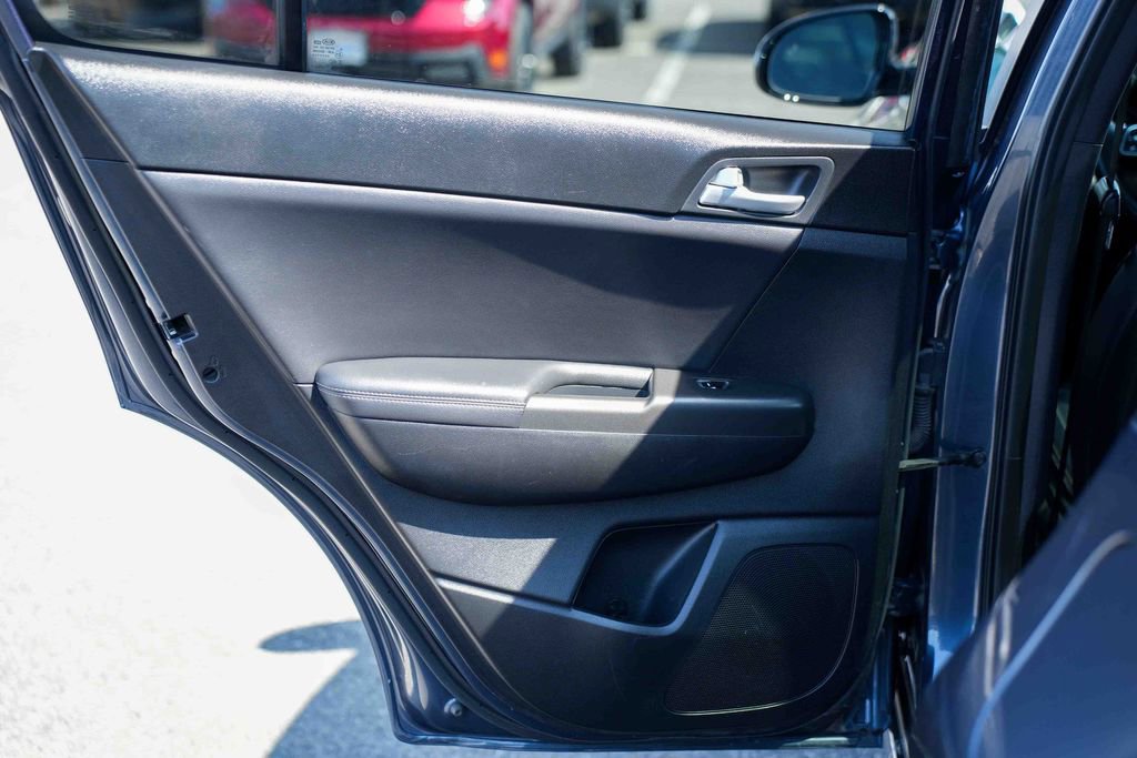 Used 2020 Kia Sportage S w/ S Sunroof Package AWD/4WD image 17