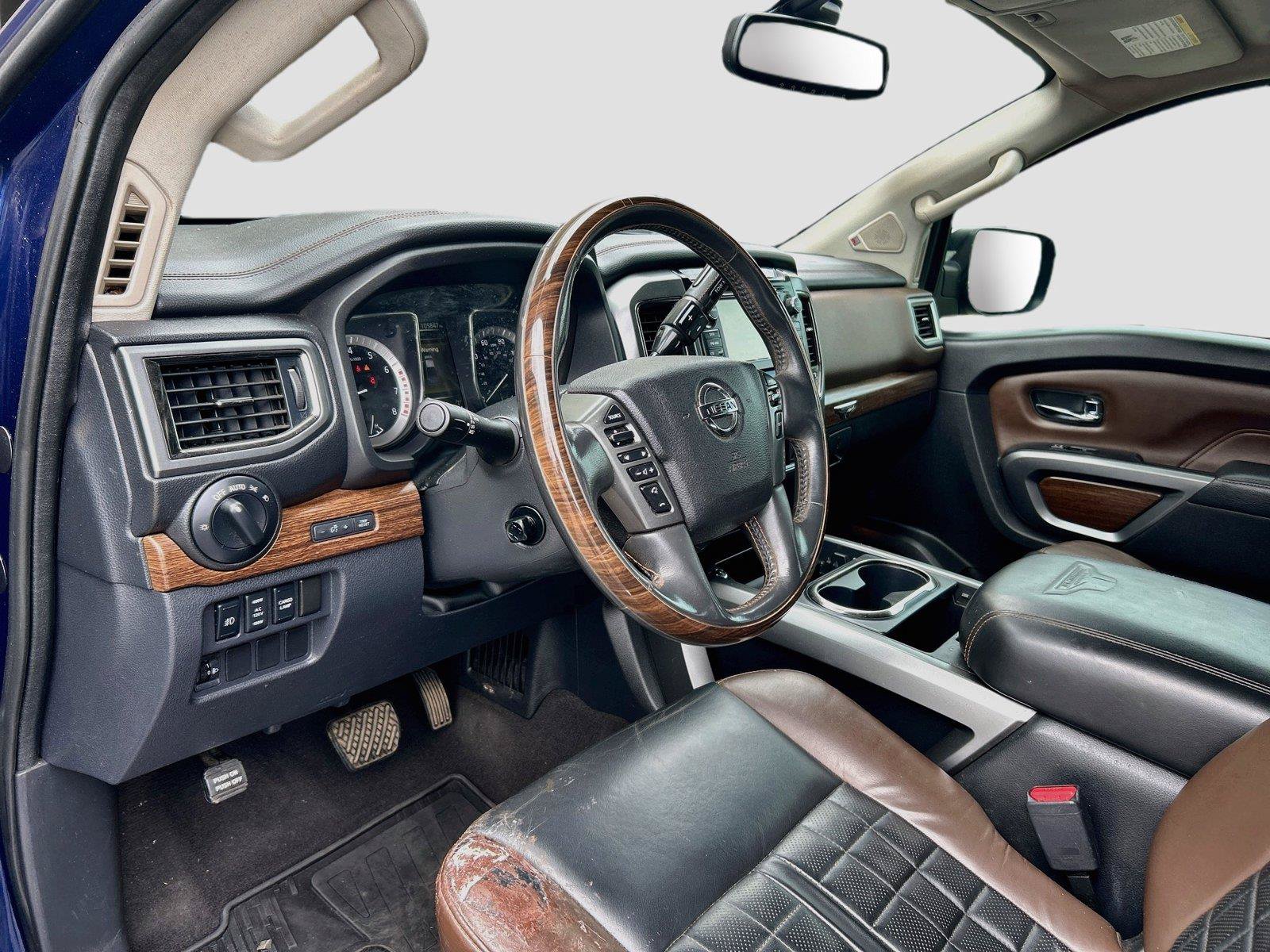 Used 2017 Nissan Titan Platinum Reserve AWD/4WD image 25