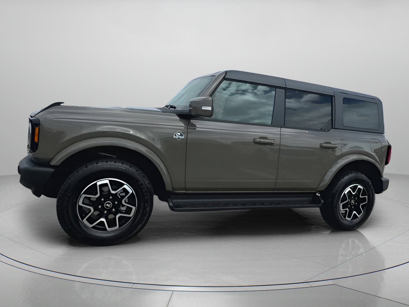 New 2025 Ford Bronco Outer Banks image 14