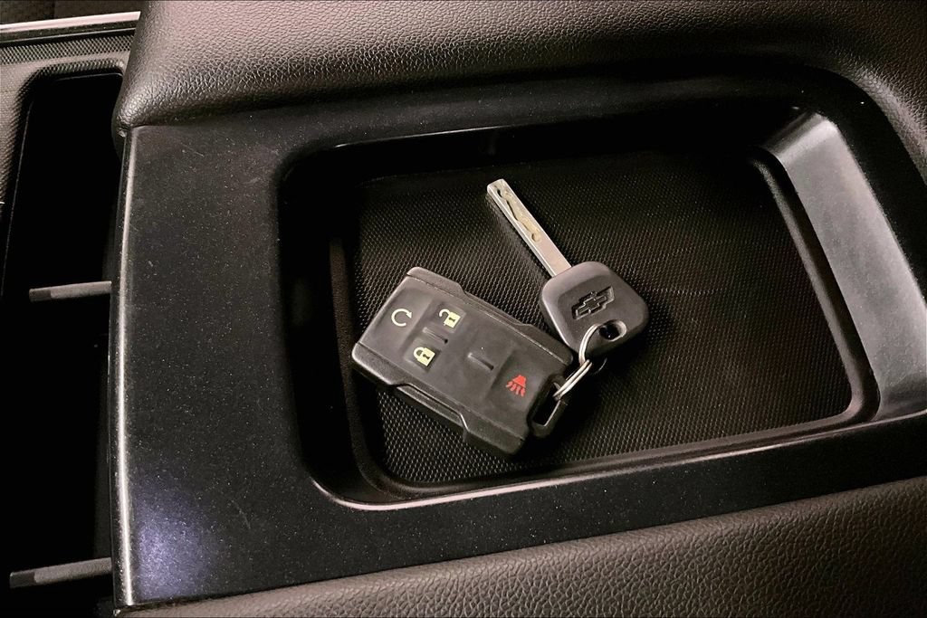 Used 2018 Chevrolet Silverado 1500 LT w/ All Star Edition AWD/4WD image 33