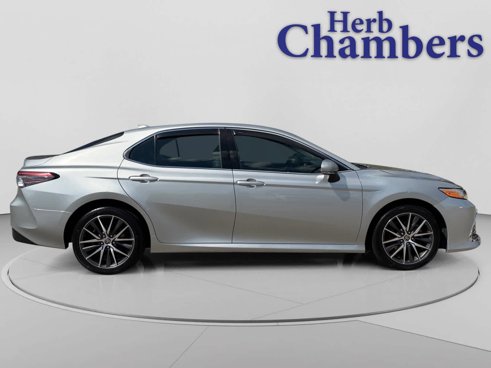 Used 2021 Toyota Camry XLE AWD/4WD image 12