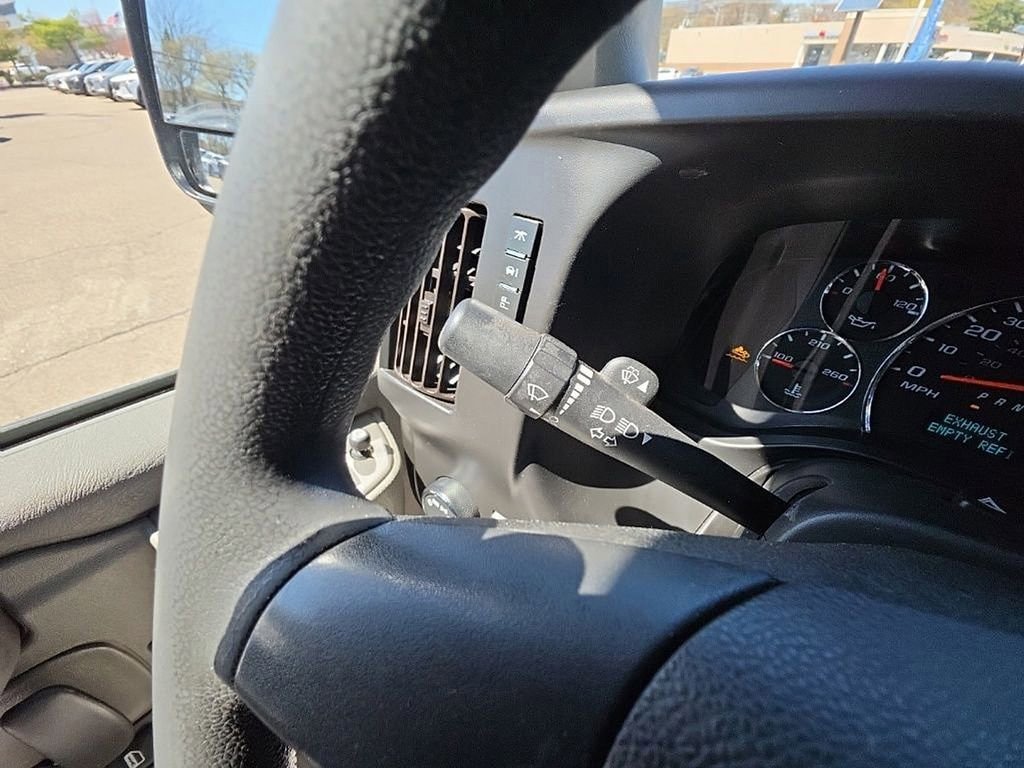 Used 2021 Chevrolet Express 2500 RWD image 11