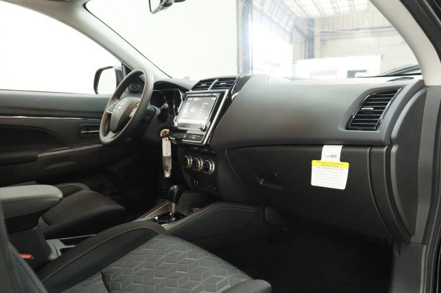 New 2027 Mitsubishi Outlander Sport ES AWD/4WD image 16