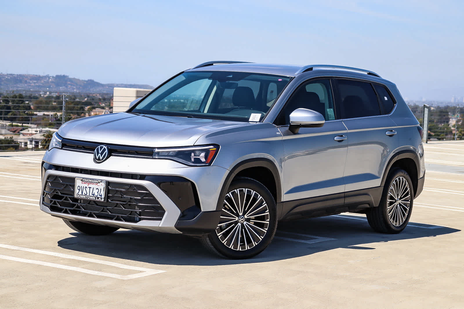 New 2025 Volkswagen Taos SE
