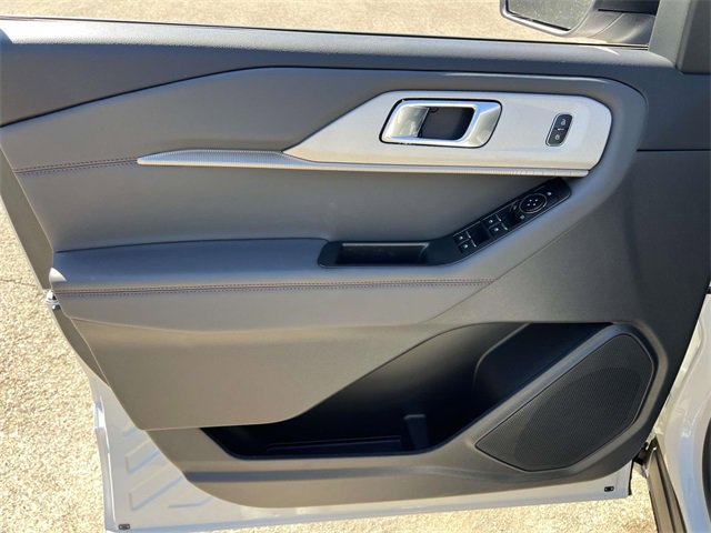 New 2025 Ford Explorer Active w/ Active Comfort Package image 12