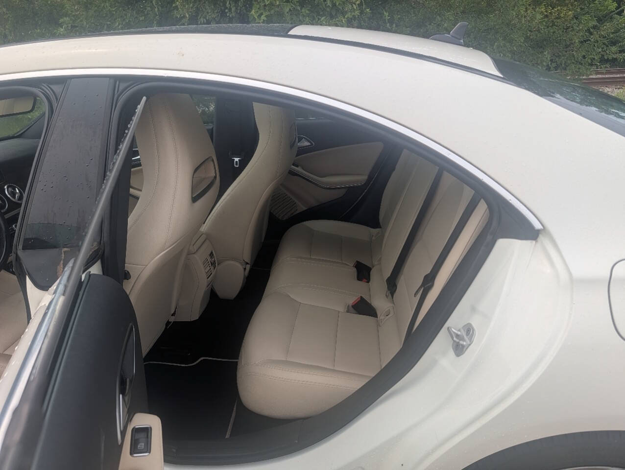 Used 2014 Mercedes-Benz CLA 250 image 4