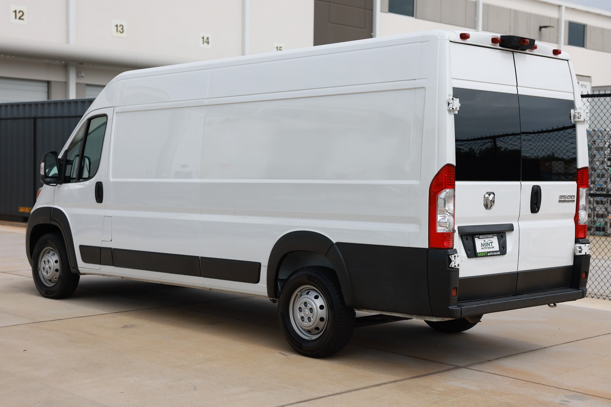 Used 2023 RAM ProMaster 3500 w/ Premium Convenience Group FWD image 8