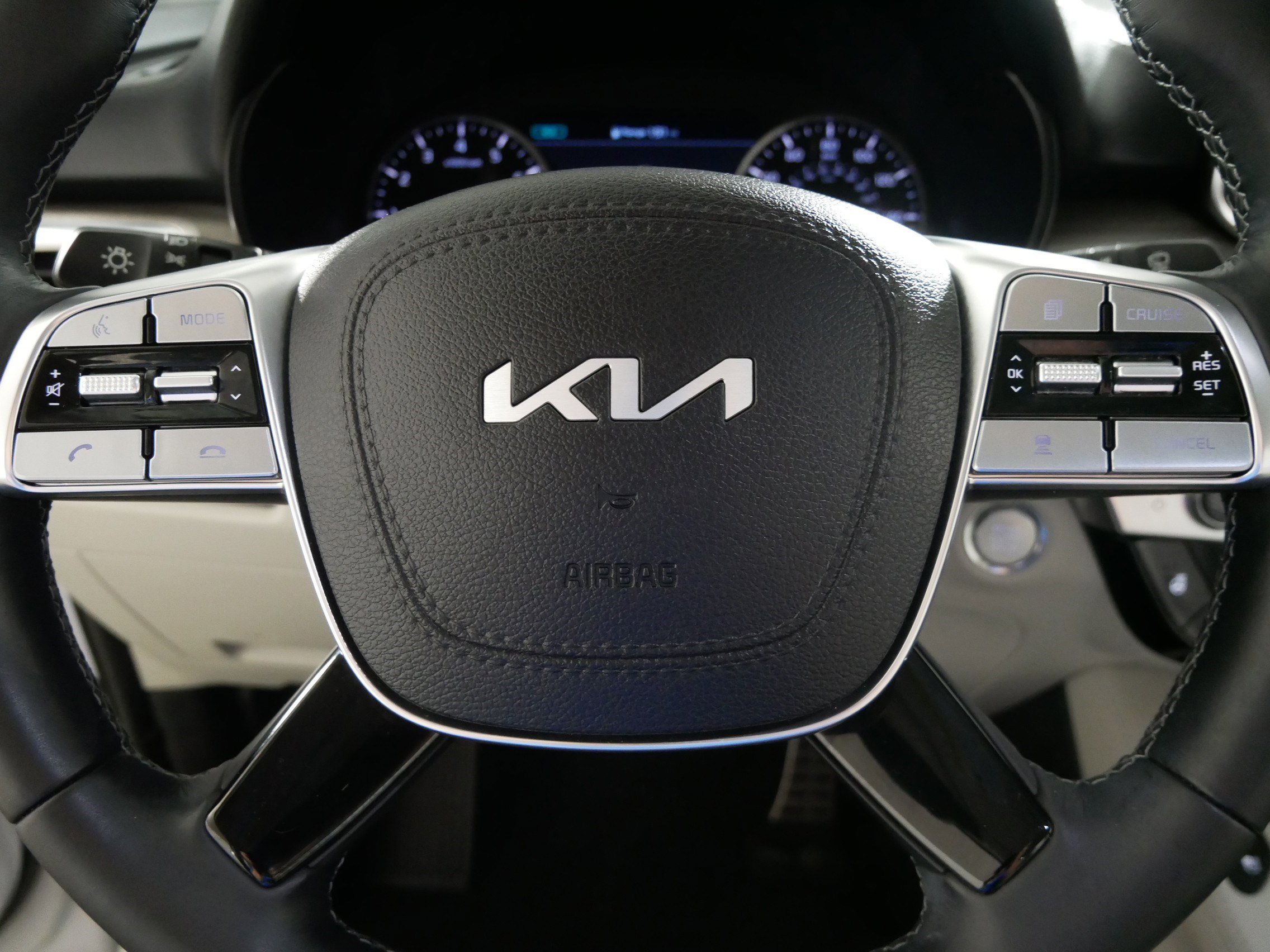 Used 2022 Kia Telluride SX w/ SX Prestige Package AWD/4WD image 24
