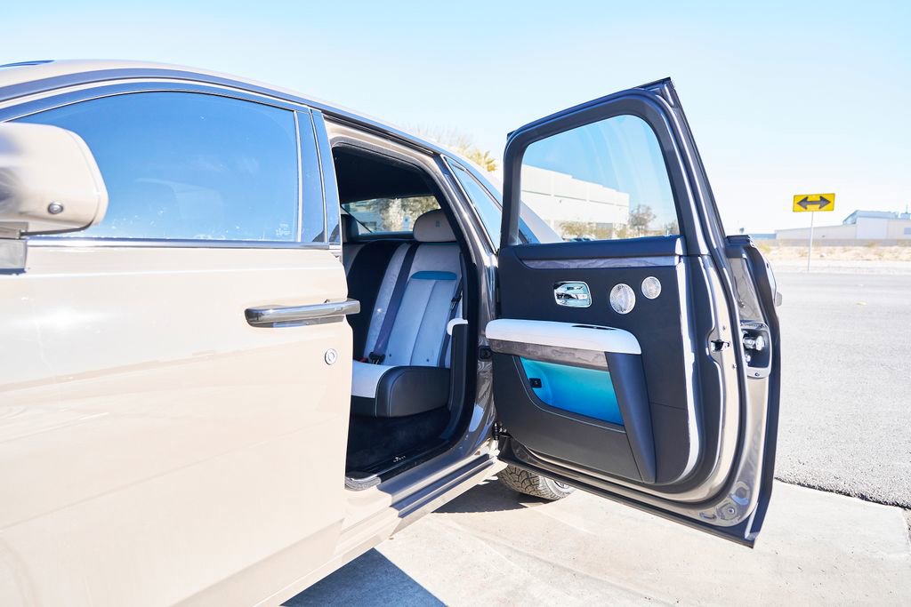 Used 2025 Rolls-Royce Ghost AWD/4WD image 28