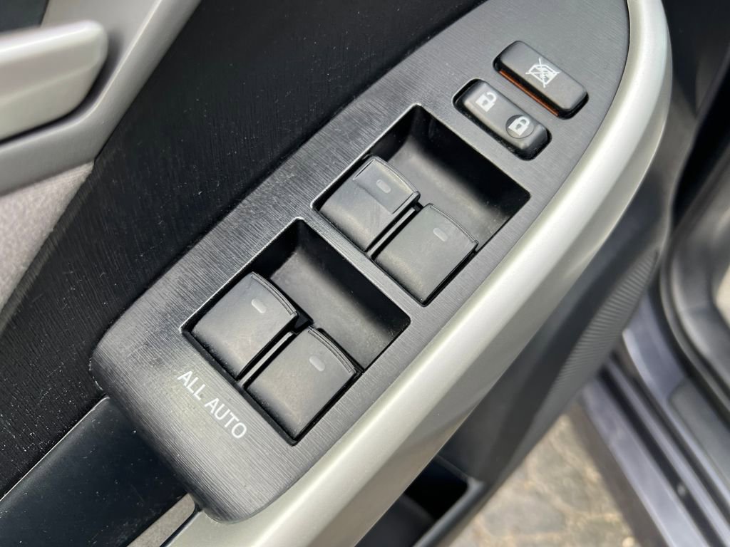 Used 2015 Toyota Prius Two image 35