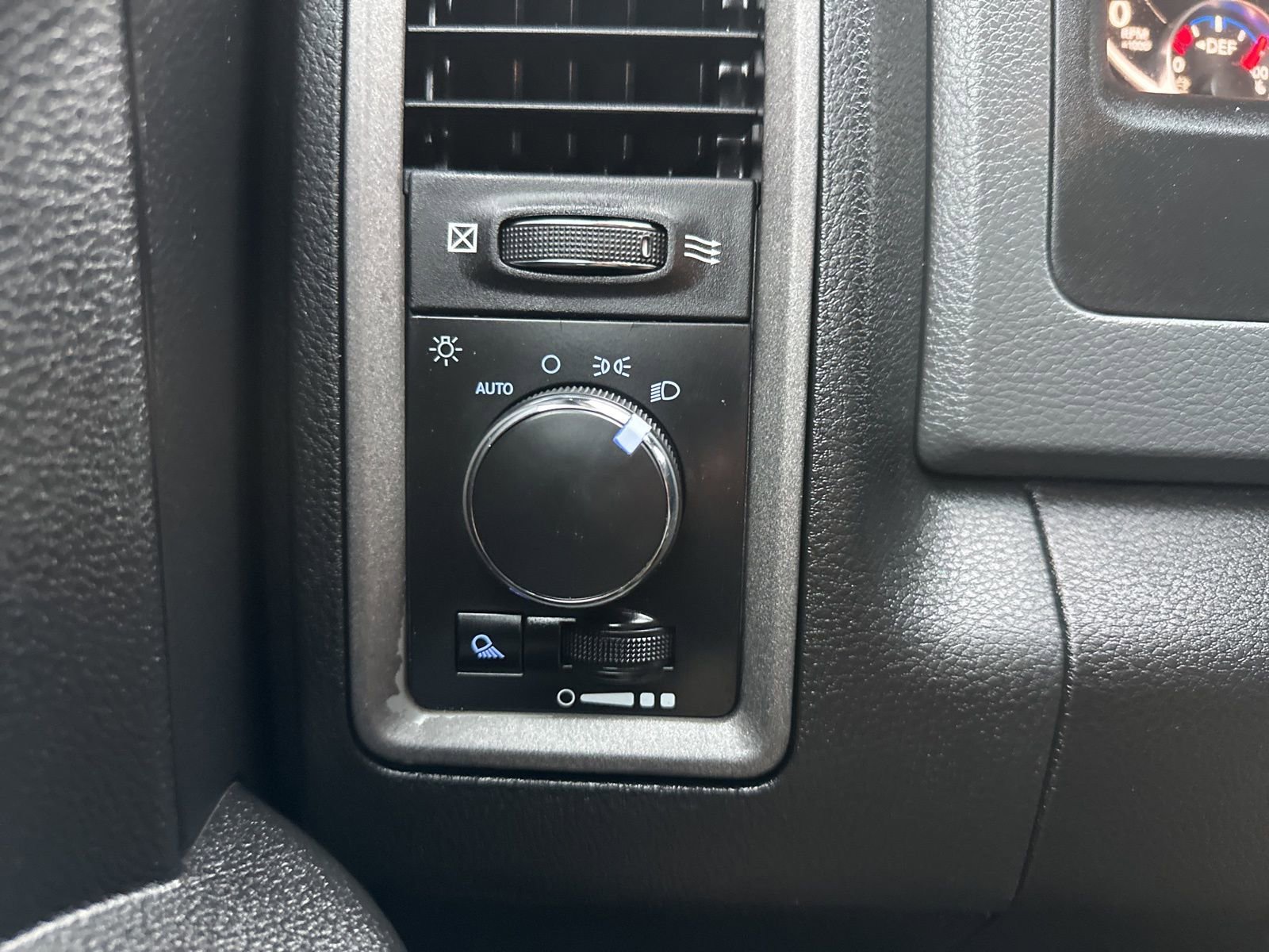 Used 2017 RAM 3500 Tradesman w/ Chrome Appearance Group AWD/4WD image 12