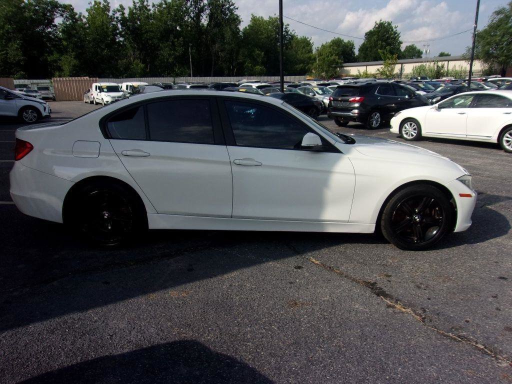 Used 2015 BMW 328i Sedan RWD image 4