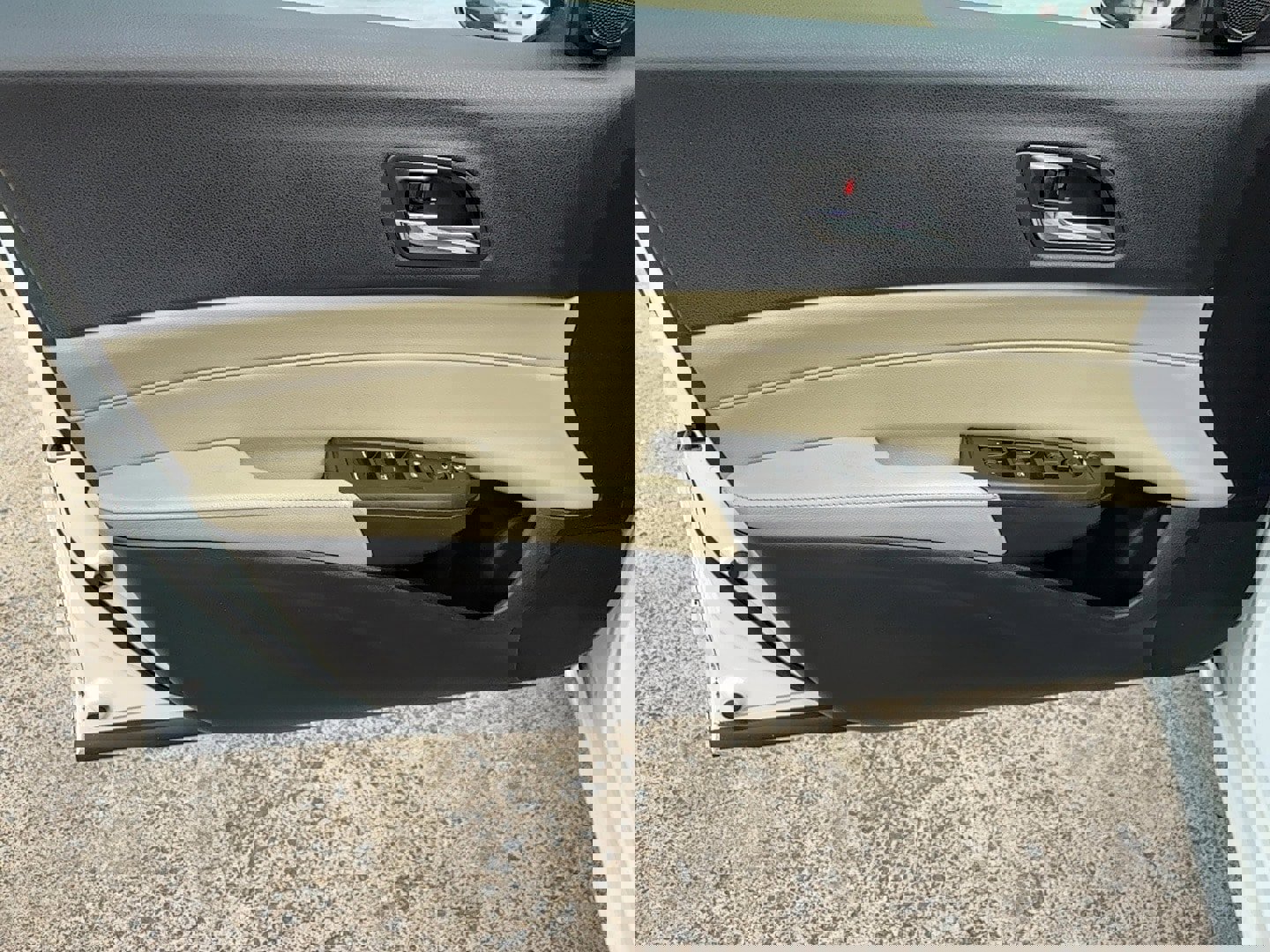 Used 2013 Acura ILX w/ Technology Package image 14