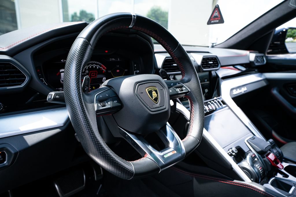 Used 2021 Lamborghini Urus AWD/4WD image 32