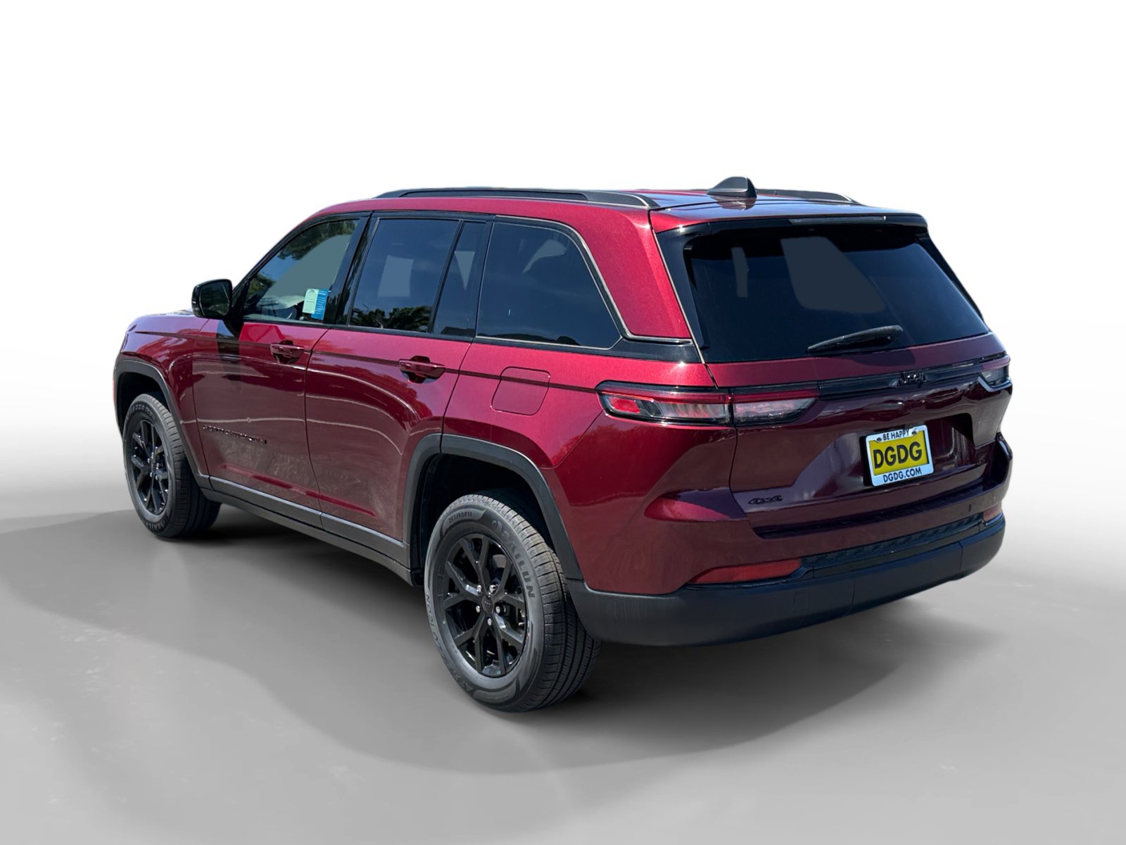 Used 2024 Jeep Grand Cherokee Altitude AWD/4WD image 3