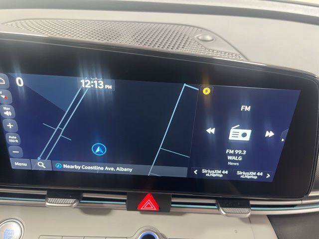 New 2025 Hyundai Elantra Limited image 16